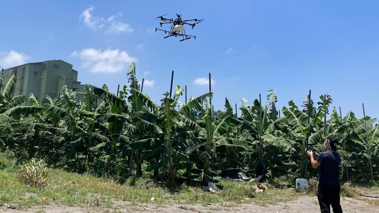 Figure 1. Scientifically validating UAV parameters and pest control efficacy.