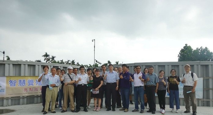  class='img_caption'